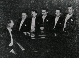 Kling klang með Árna Björnssyni undirleikara